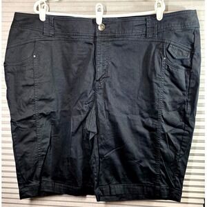 Lane Bryant Venezia Bermuda Shorts Plus Size 26 Black Stretch Textured Near New